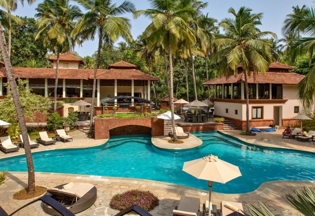 luxury resort in log