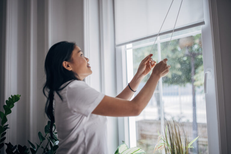 roller blinds in Dubai