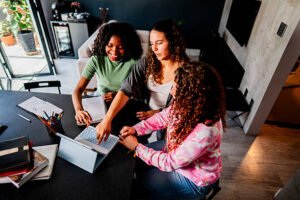 How to Use Academic Journals for Homework Assignments