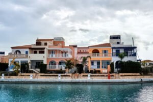 Building Coastal Luxury How to Select the Best Custom Home Builder in Dana Point