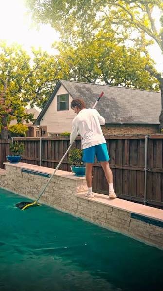 Pool Cleaning Company Near Me