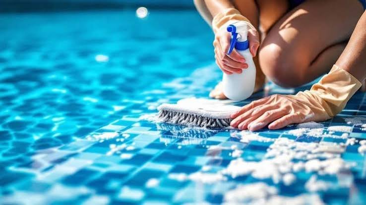 Weekly Pool Cleaning in DFW