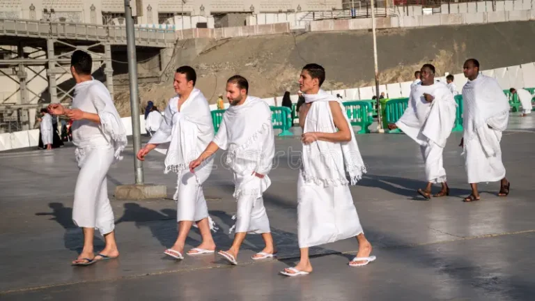 Umrah Packages from Lahore: 7 Things to Check Before Booking