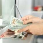 USD to PKR: 7 Tips for Choosing a Money Exchange in Lahore